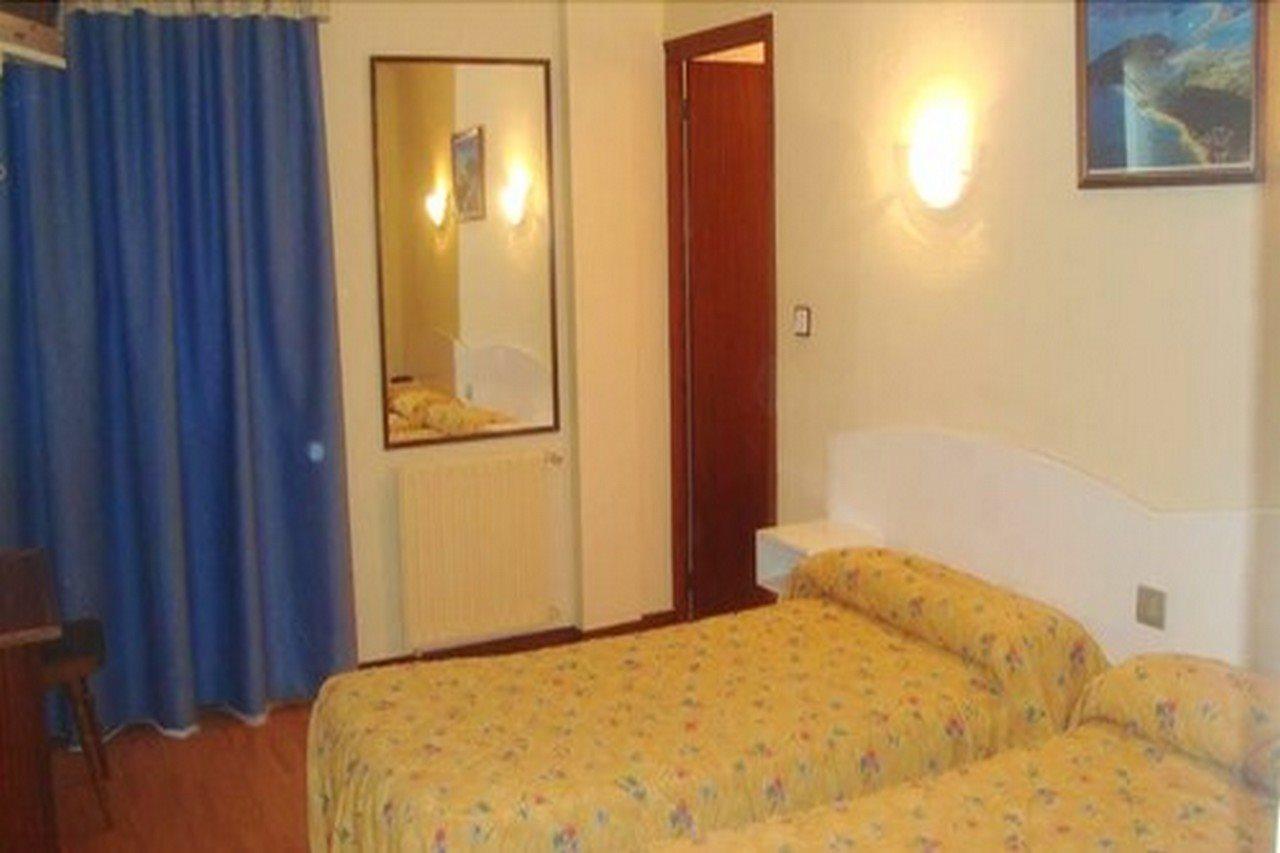 Hotel Costa Cantabra Argoños Екстериор снимка
