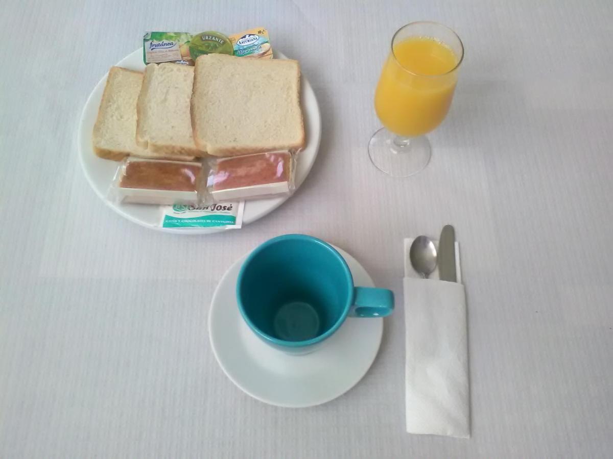 Hotel Costa Cantabra Argoños Екстериор снимка